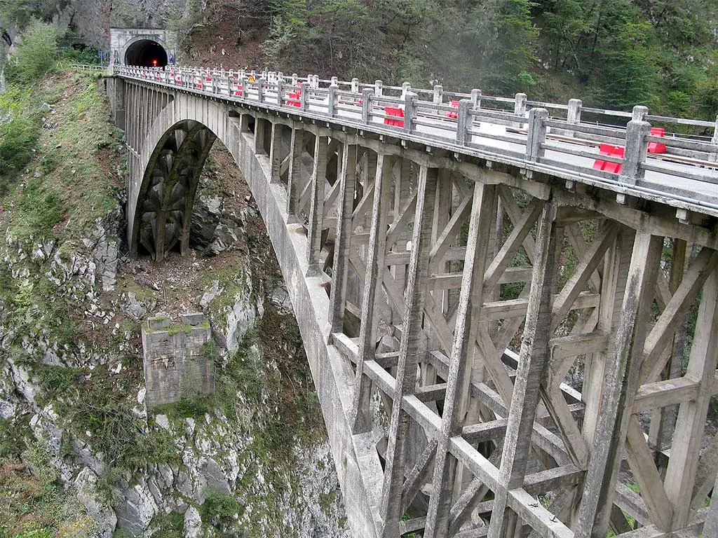 Consolidamento del ponte sul Lumiei — immagine 2